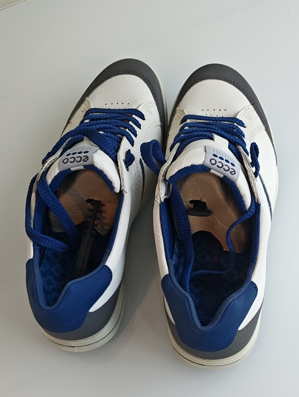 Ecco Men's White and Blue Soft Spike Golf Shoes